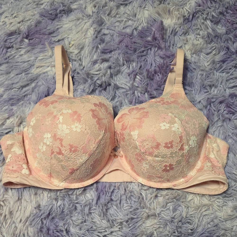 Body By Victoroa Pink Floral Lace Bra